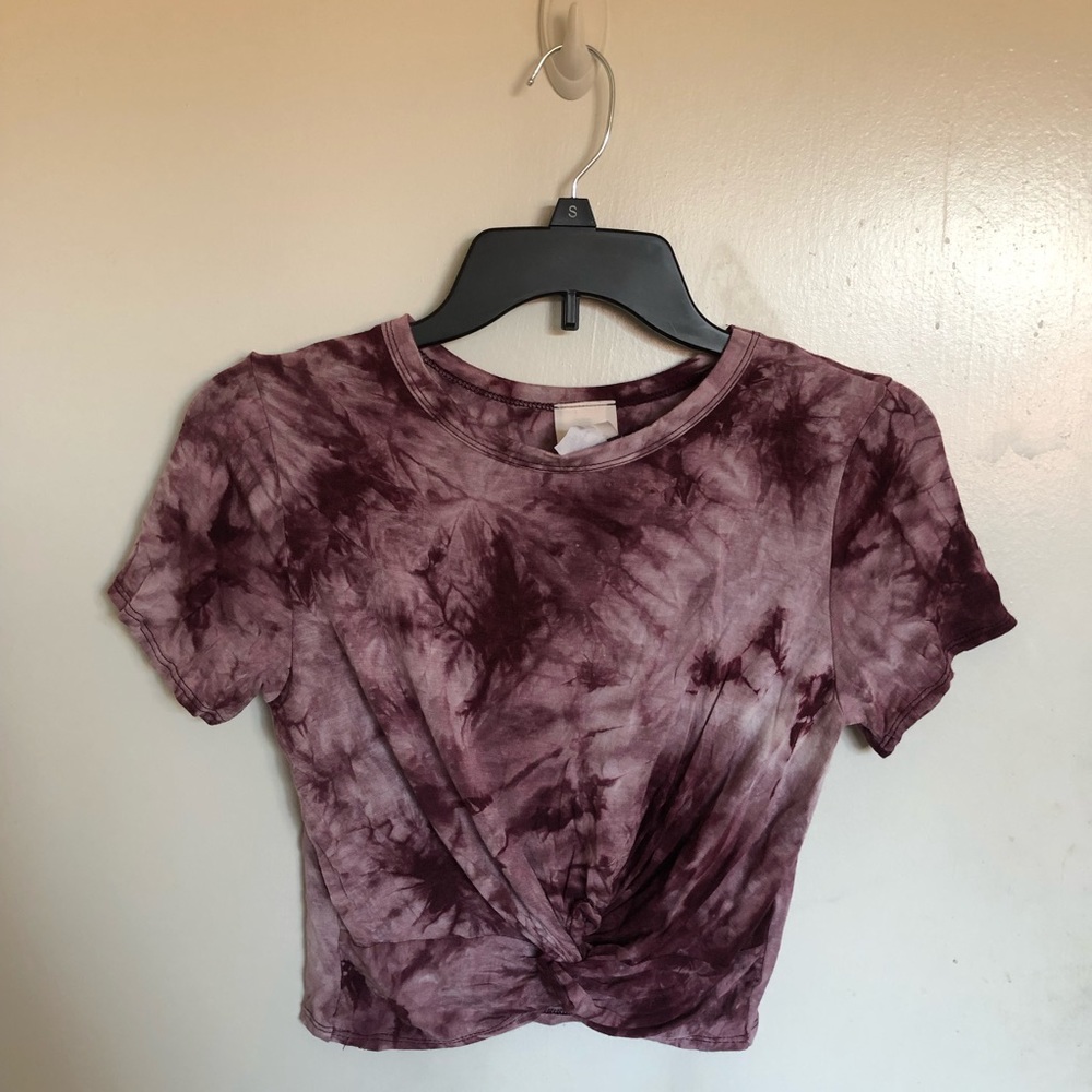 Tied knotted crop top